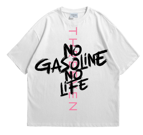 Main image: "NO GASOLINE NO LIFE oversized black t-shirt back view with Hong Kong print"
Other images: "NO GASOLINE NO LIFE streetwear t-shirt brush stroke detail

treetwear t shirt, graphic tee, hong kong fashion, car culture clothing, jdm style tee, heavy weight tshirt